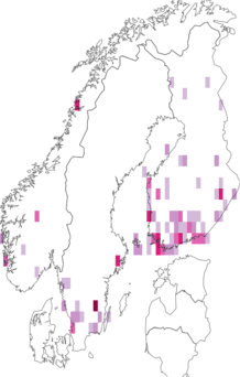 Fyndkarta för nobel kruståtelminerarmal. Datakälla: GBIF